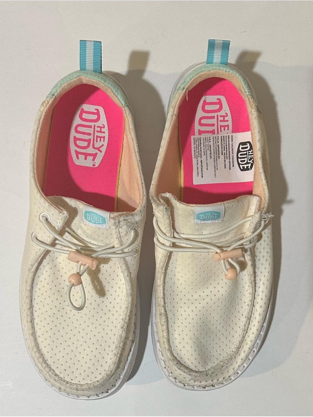 Hey Dude Women’s cream Sneakers with Coral Pink Insoles - Picture 3 of 7